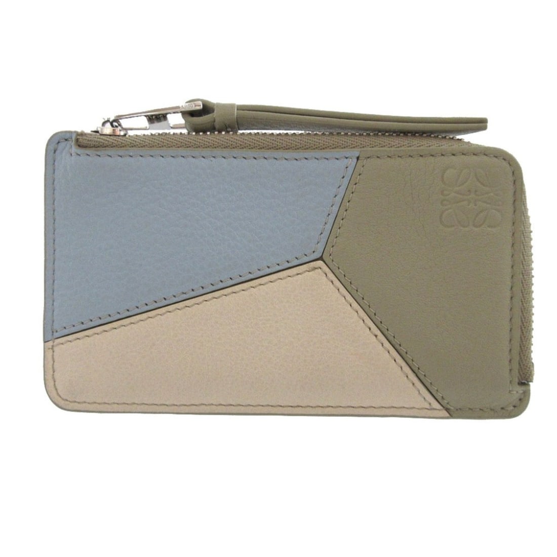 Loewe Puzzle, 2023 model, Leather, Green, Business Card Holder/Card Case, Wallet/Coin Purse,: --- Catalog ---Category: SizeSize (HxWxD): 7.5cm x 13cm x 1cm / 2.95'' x 5.11'' x 0.39''Category: DesignType: Coin purse/coin caseColor: GreenGender: WomenMaterial: Leather Category: GeneralBrand: Loe