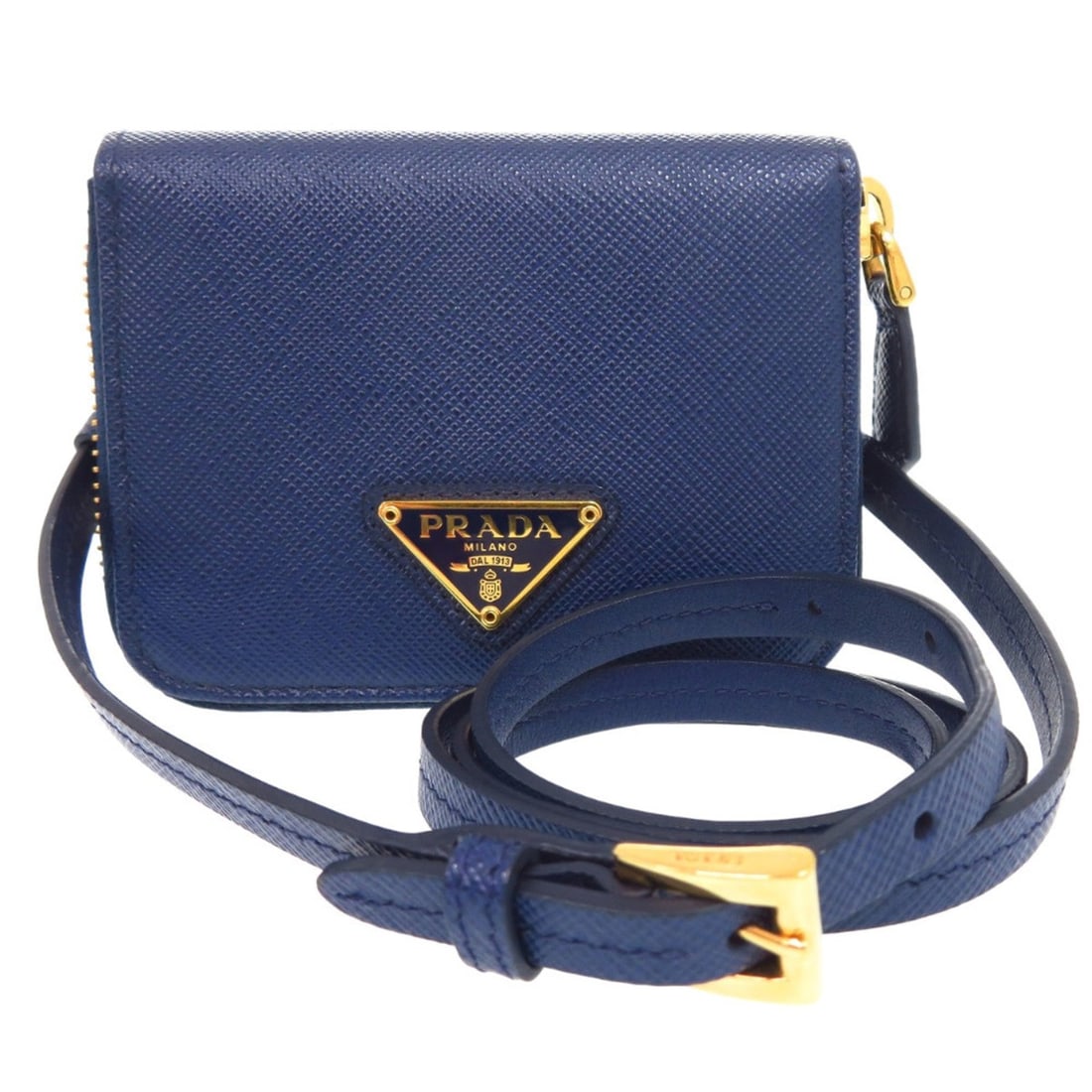 Prada Saffiano Triangle Leather Shoulder Wallet, Coin Purse, Navy Blue, 0847PRADA: --- Catalog ---Category: SizeSize (HxWxD): 8cm x 11cm x 2cm / 3.14'' x 4.33'' x 0.78''Category: DesignType: Chain/Shoulder walletColor: NavyGender: WomenMaterial: Leather Category: GeneralBrand: Prada