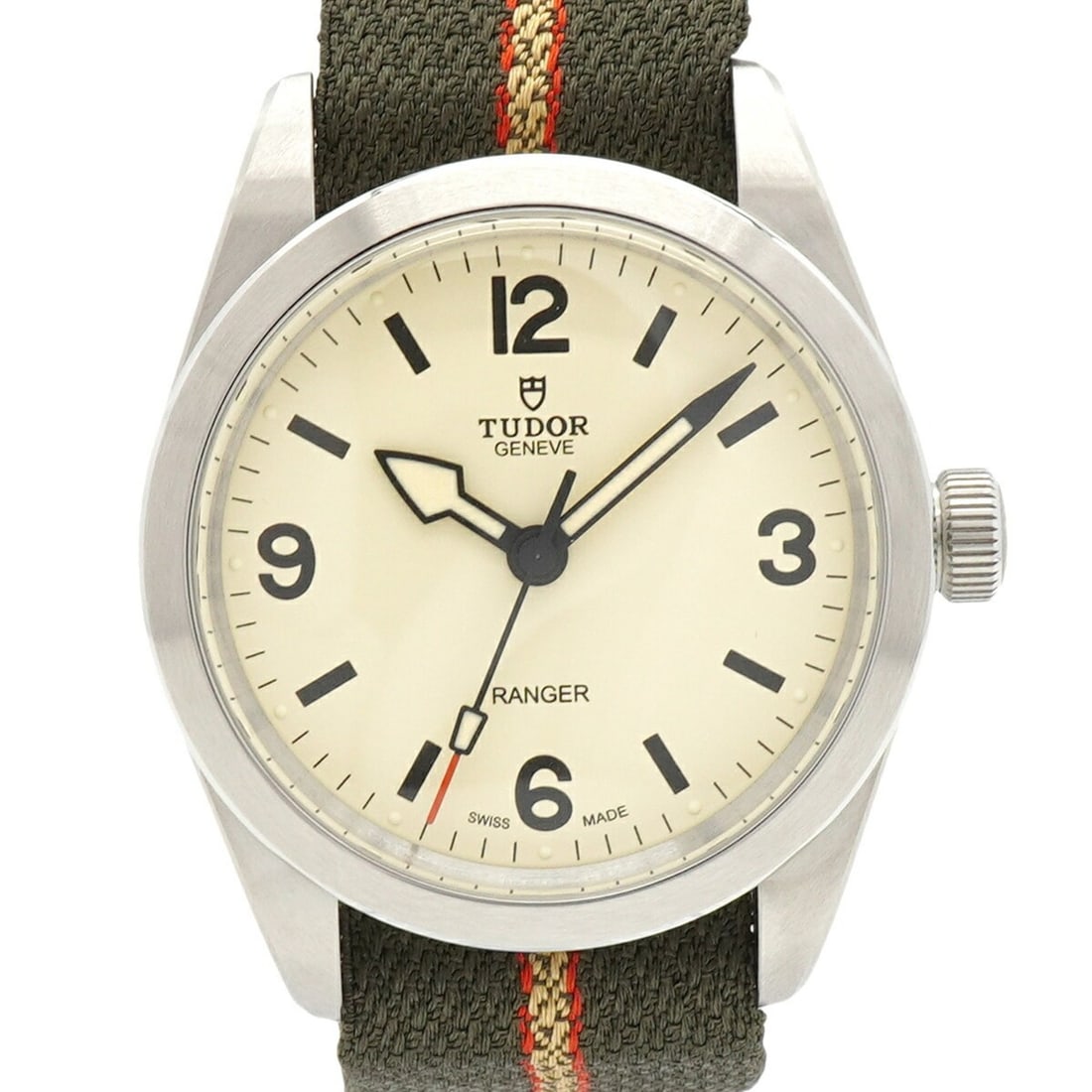 Tudor Ranger Dune White 79930 Ivory Dial Watch (Boys' Size): --- Catalog ---Category: SizeWrist Size: 18.5cm / 7.28''Case Diameter: 36.1mm / 1.42''Category: DesignType: WristwatchGender: BoysColor (Dial): IvoryMaterial (Band): NylonCategory: GeneralMPN: 79930Br