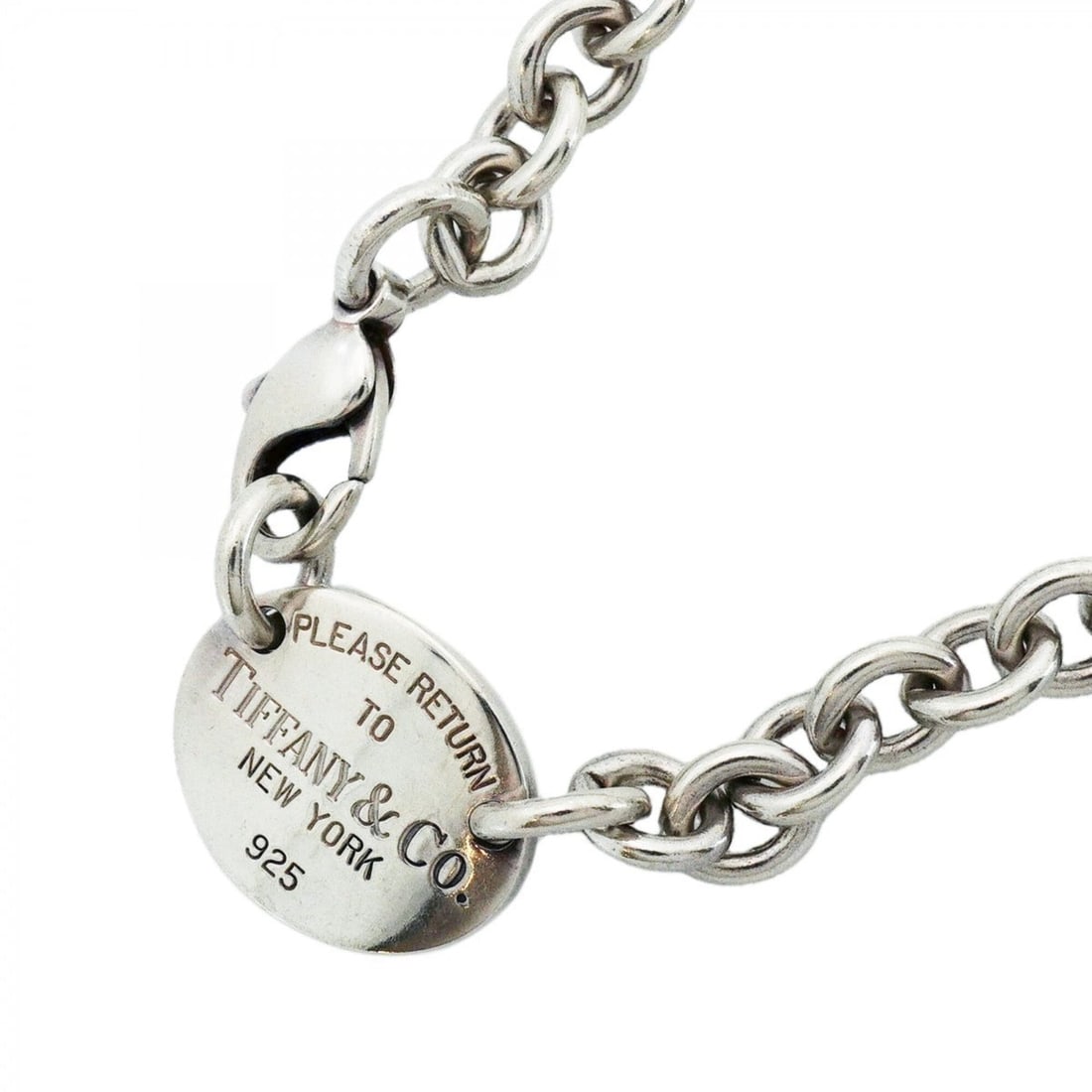 Tiffany & Co. Return to Oval Necklace, Sterling Silver 925, for Men and Women: --- Catalog ---Category: SizePendant Size: 18mm x 22.5mm / 0.7'' x 0.88''Neck Circumference: 40 cm / 15.74''Category: DesignGender: Men,WomenMaterial: Silver 925Necklace Type: NecklaceCategory: Genera