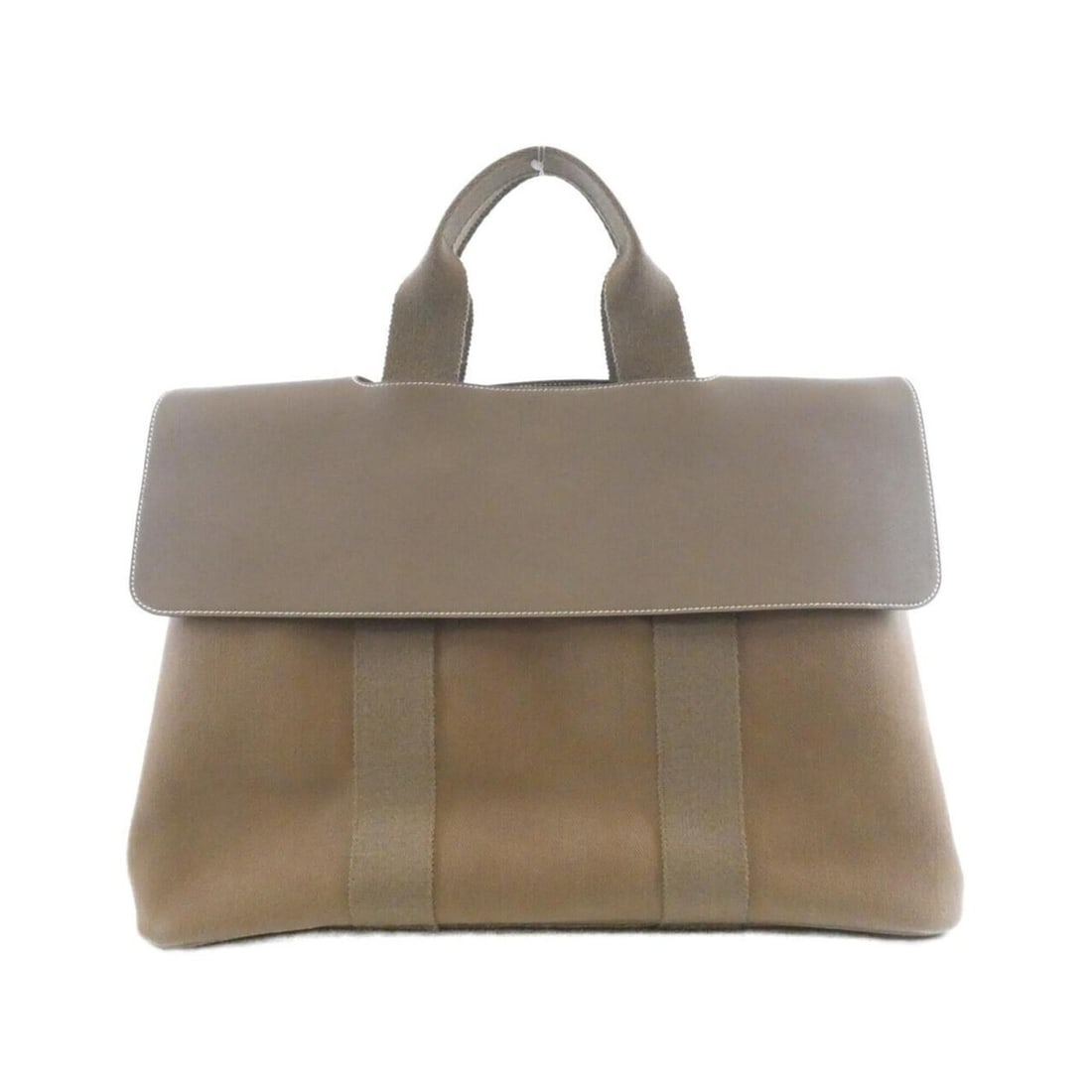 Hermes Valparaiso MM 056118CK Handbag: --- Catalog ---Category: SizeSize (HxWxD): 28cm x 42cm x 18cm / 11.02'' x 16.53'' x 7.08''Category: DesignType: HandbagColor: Etoupe grayGender: WomenMaterial: Toile chevron , Swift leather Category:
