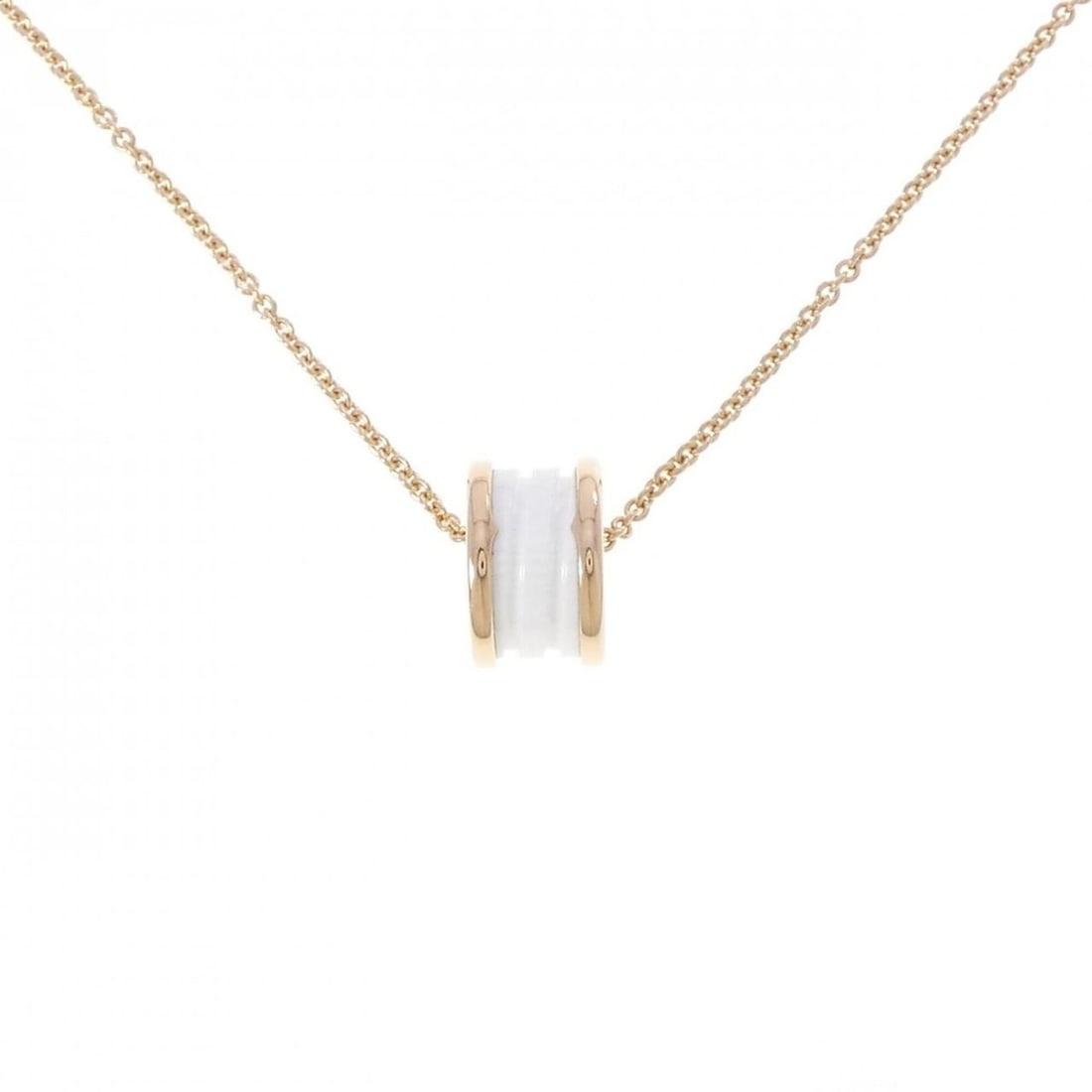 Bvlgari B.zero1 necklace: --- Catalog ---Category: SizePendant Size: 14.7mm x 9.1mm / 0.57'' x 0.35''Neck Circumference: 39 cm - 46 cm / 15.35'' - 18.11''Category: DesignGender: WomenMaterial: Ceramic, Pink gold (18K)Necklace
