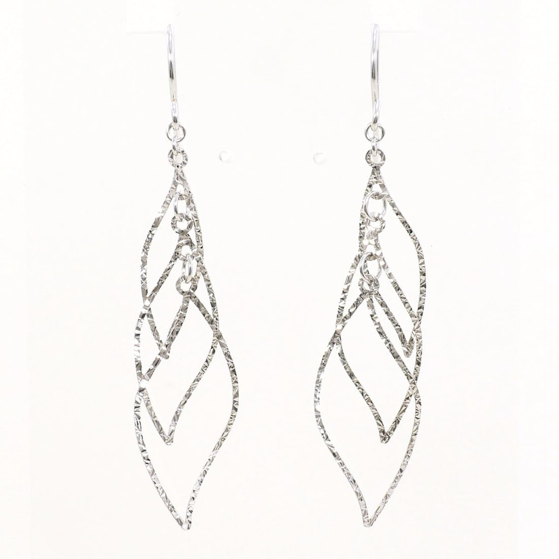 18K (18-karat white gold) earrings, total weight 0.9g, jewelry. (1 of 4)