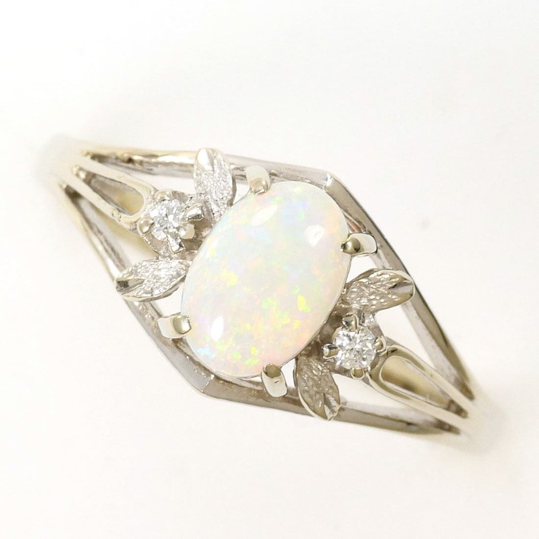 K14 14K WG White Gold Ring, 1 Opal and Diamond (no carat marking), Total Weight 2.1g, Like New (1 of 9)