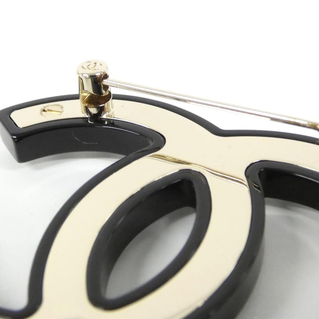Chanel AB7275 Brooch - 3