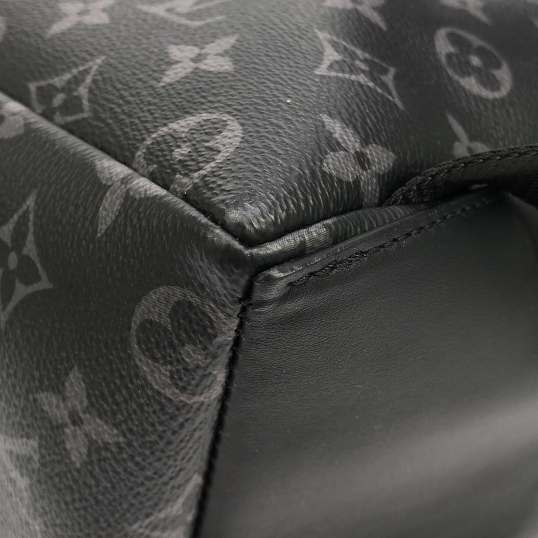 Louis Vuitton Monogram Eclipse Discovery Backpack PM M22558 (Rucksack) - 3