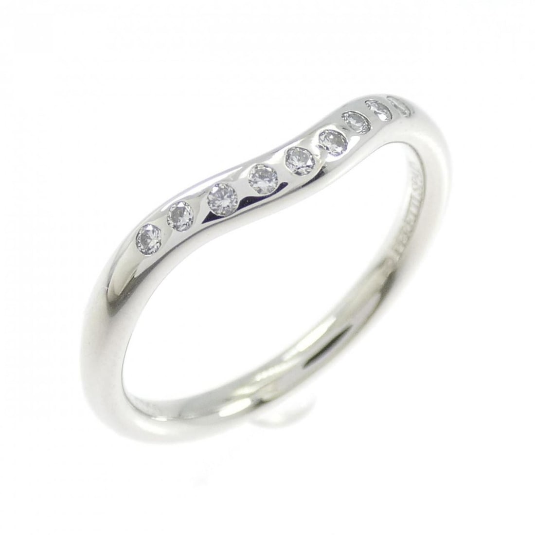 Tiffany & Co. Curved 9P Ring: --- Catalog ---Category: SizeJP Size: 7.0US Size: 4Category: DesignType: Band ringStone: DiamondGender: WomenMaterial: Platinum 950Category: GeneralMPN: 60016941Brand: Tiffany--- Item List