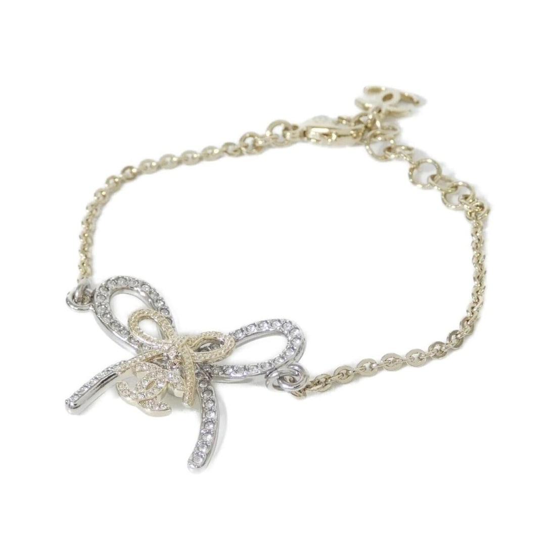 Chanel ABG590 Bracelet: --- Catalog ---Category: SizeLength: 15cm - 18cm / 5.9'' - 7.08''Category: DesignType: Charm braceletColor: GoldGender: WomenCategory: GeneralMPN: ABG590Brand: Chanel--- Item List ---Section: