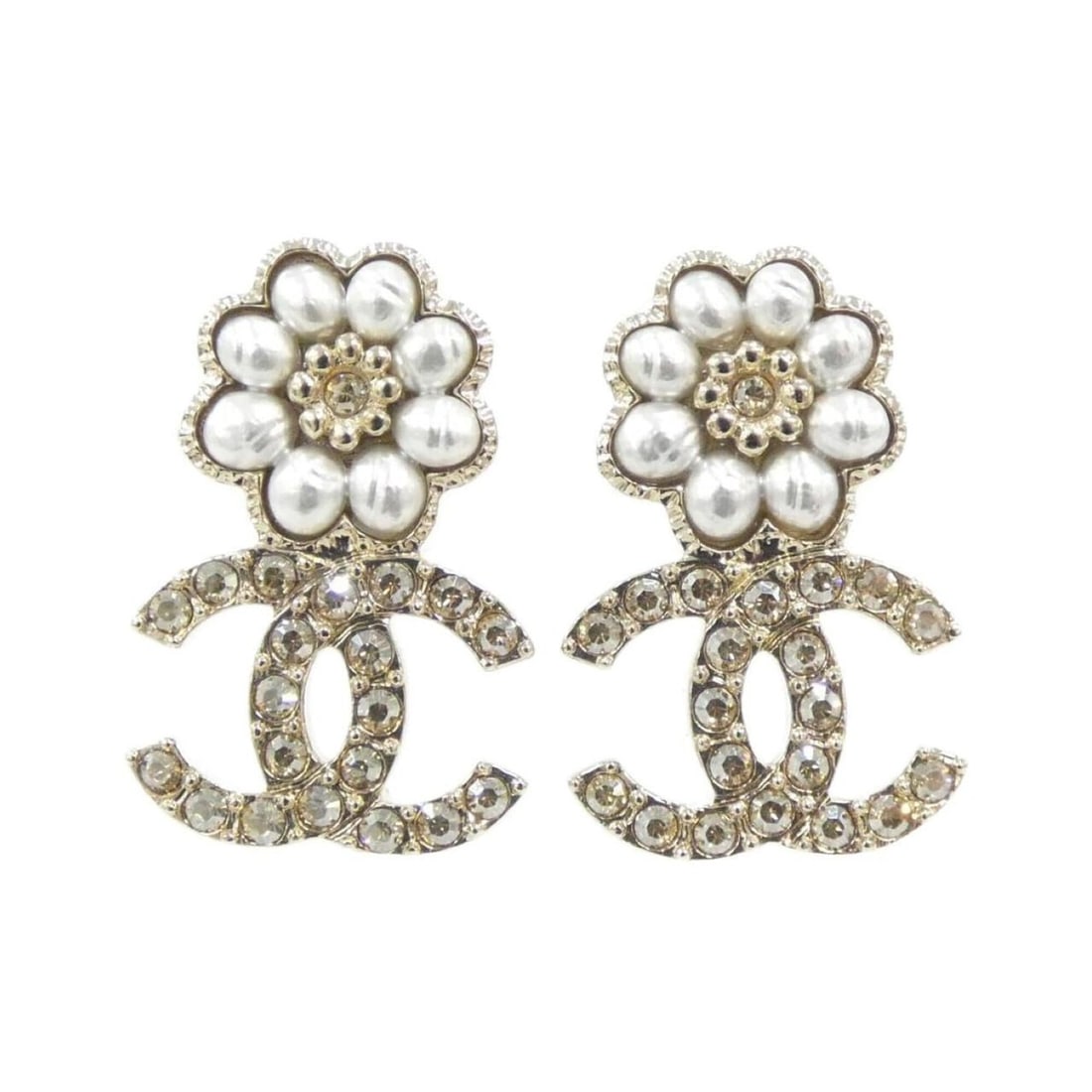 Chanel AB9608 Earrings: --- Catalog ---Category: SizeSize (HxWxD): 25.00mm x 16.00mm / 0.98'' x 0.63''Category: DesignType: Stud earringsColor: Gold, WhiteGender: WomenCategory: GeneralMPN: AB9608Brand: Chanel--- Item List