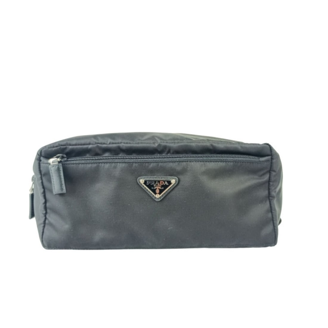 PRADA Triangle Clutch Bag 2NA029 Black Re-Nylon Men's: --- Catalog ---Category: SizeSize (HxWxD): 11cm x 26cm x 14cm / 4.33'' x 10.23'' x 5.51''Category: DesignType: Clutch bagColor: BlackGender: Men,WomenMaterial: Nylon Category: GeneralMPN: 2NA029Brand:
