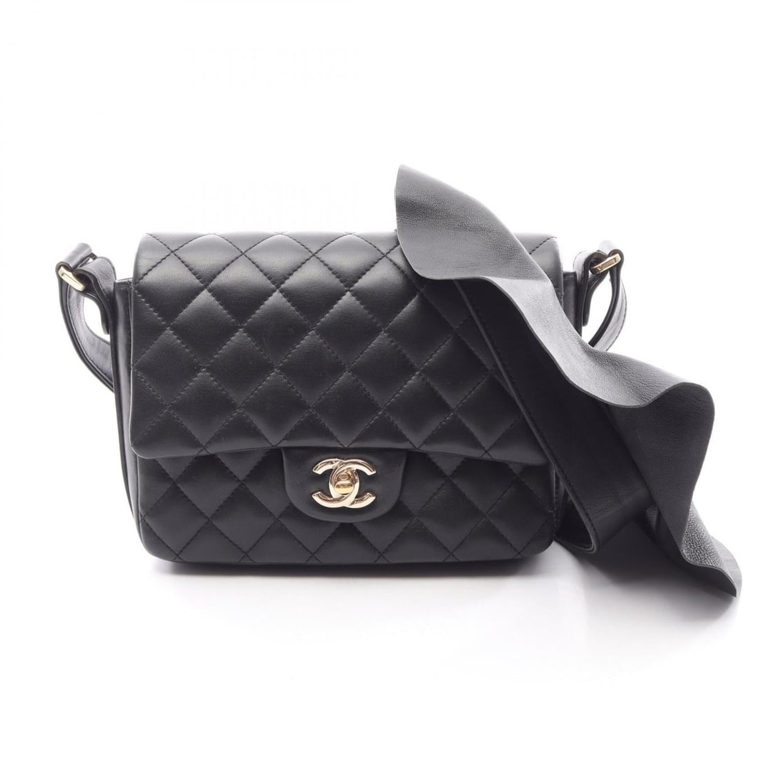 Chanel Matelassé Frill Shoulder Bag/Handbag, Lambskin Leather, Women's, Black: --- Catalog ---Category: SizeSize (HxWxD): 16cm x 20cm x 6cm / 6.29'' x 7.87'' x 2.36''Category: DesignType: Handbag, Shoulder bagColor: BlackGender: WomenMaterial: Leather Leather/Fur Type: LambskinC