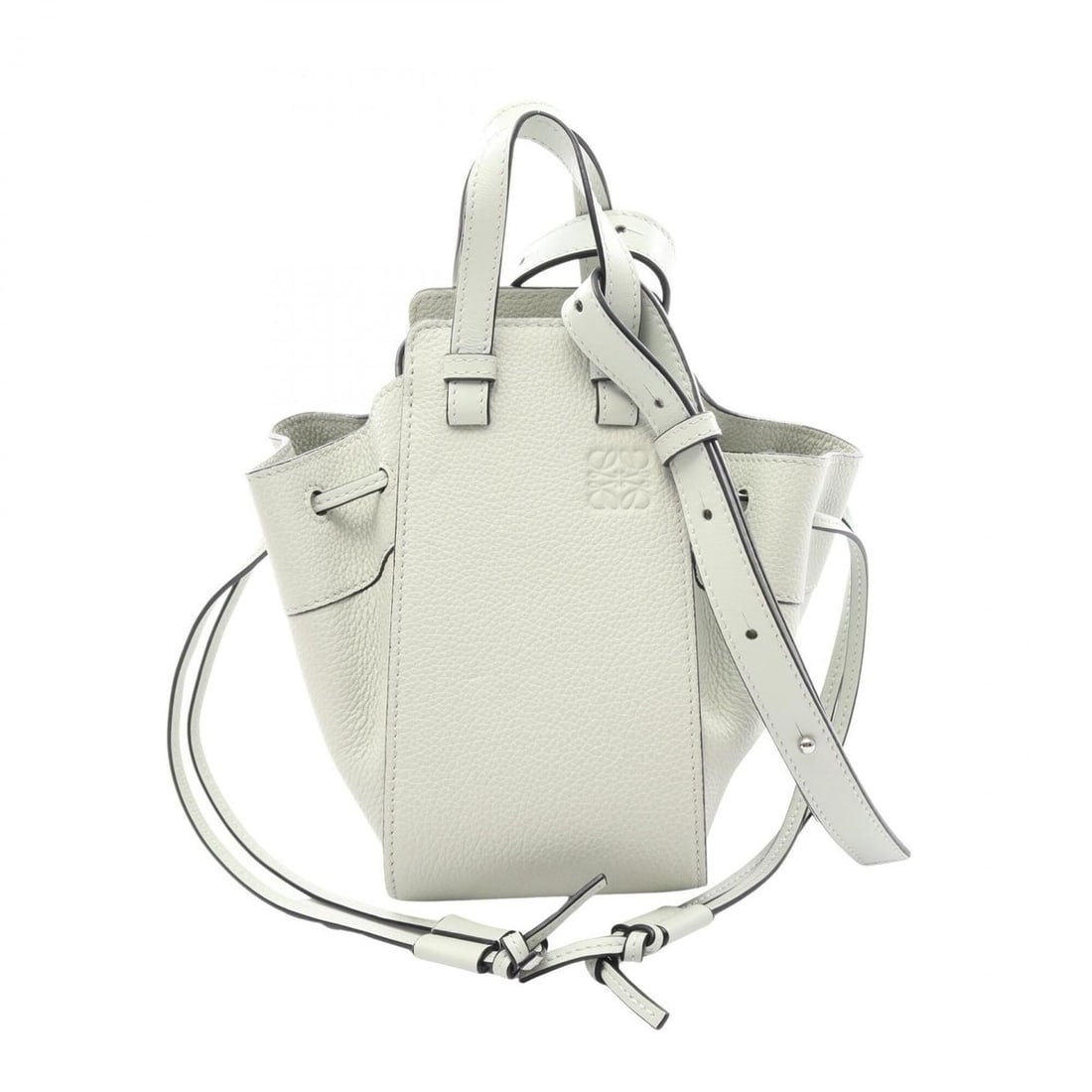 Loewe Hammock Drawstring Bag Mini 2-Way Handbag Leather Women's Green: --- Catalog ---Category: SizeSize (HxWxD): 21cm x 10.5cm x 13.5cm / 8.26'' x 4.13'' x 5.31''Category: DesignType: HandbagColor: Green, Light greenGender: WomenMaterial: Leather Category: