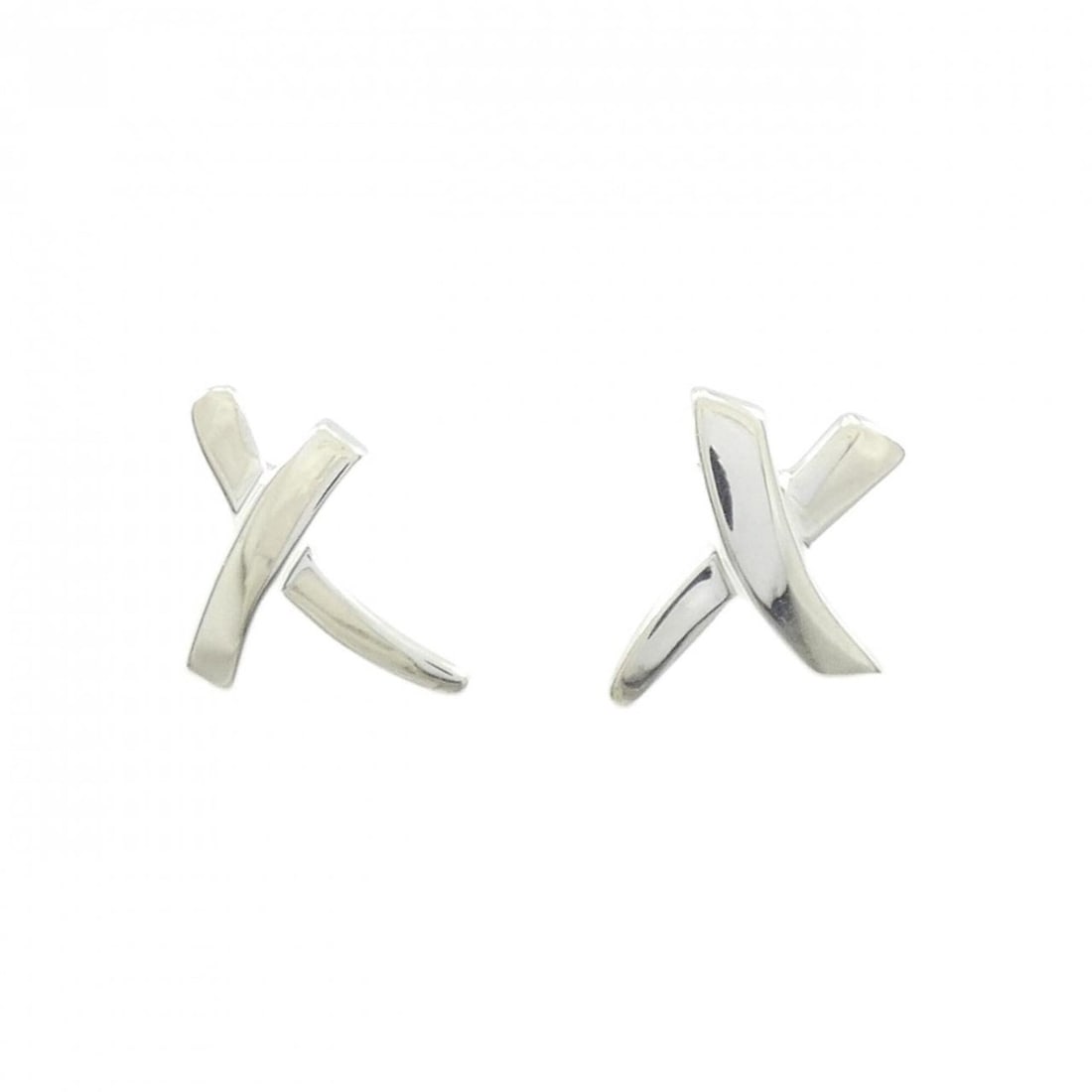 Tiffany Kiss Earrings: --- Catalog ---Category: SizeSize (HxWxD): 14.50mm x 12.30mm / 0.57'' x 0.48''Category: DesignType: Stud earringsGender: WomenMaterial: Silver 925, White goldCategory: GeneralBrand: Tiffany--- Item