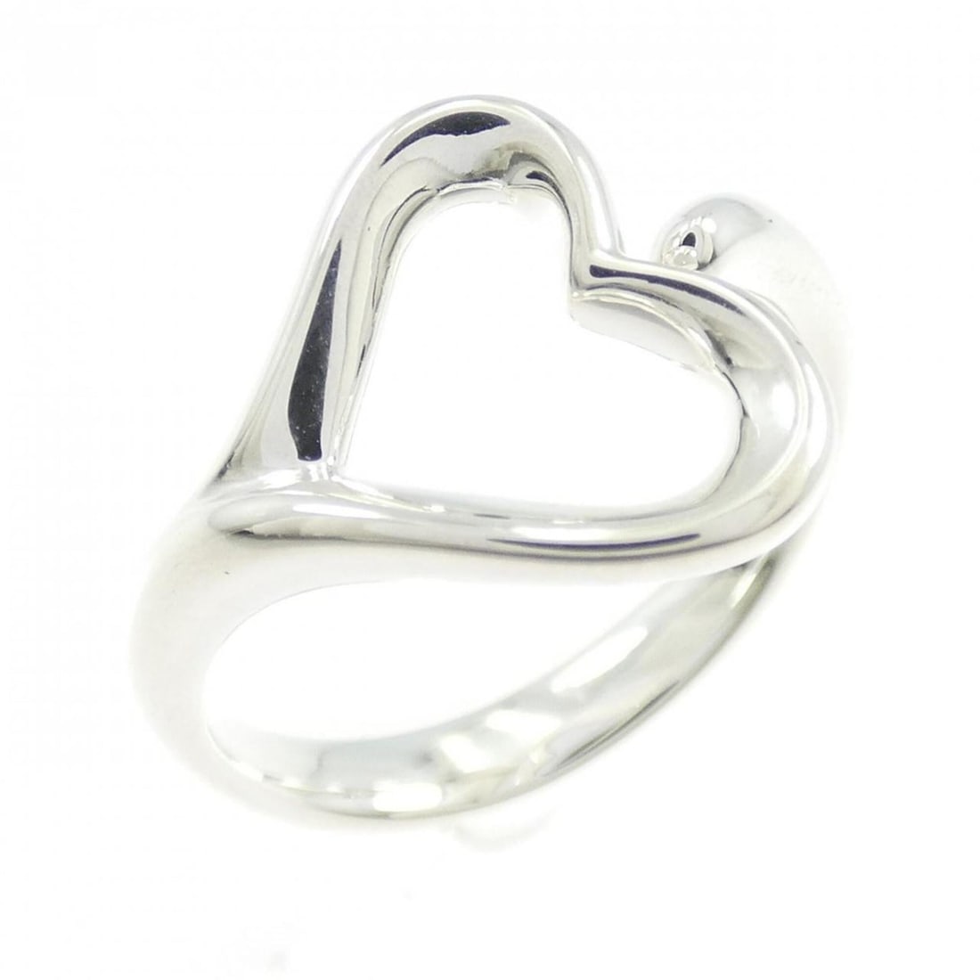 Tiffany Open Heart Ring: --- Catalog ---Category: SizeJP Size: 7.5US Size: 4Category: DesignType: Band ringGender: WomenMaterial: Silver 925Category: GeneralBrand: Tiffany--- Item List ---Section: ConditionRanking: Rank SA