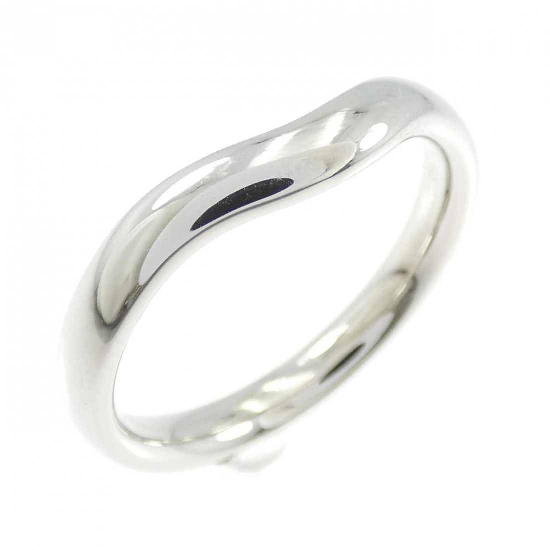 Tiffany Curved Ring: --- Catalog ---Category: SizeJP Size: 15US Size: 7.5Category: DesignType: Band ringGender: WomenMaterial: Platinum 950Category: GeneralBrand: Tiffany--- Item List ---Section: ConditionRanking: Rank SA