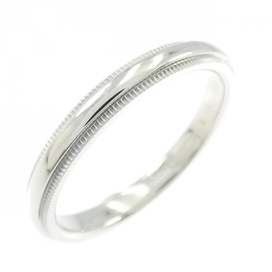 Tiffany & Co. Milgrain Ring: --- Catalog ---Category: SizeJP Size: 20US Size: 10Category: DesignType: Band ringGender: Women,MenMaterial: Platinum 950Category: GeneralBrand: Tiffany--- Item List ---Section: ConditionRanking: