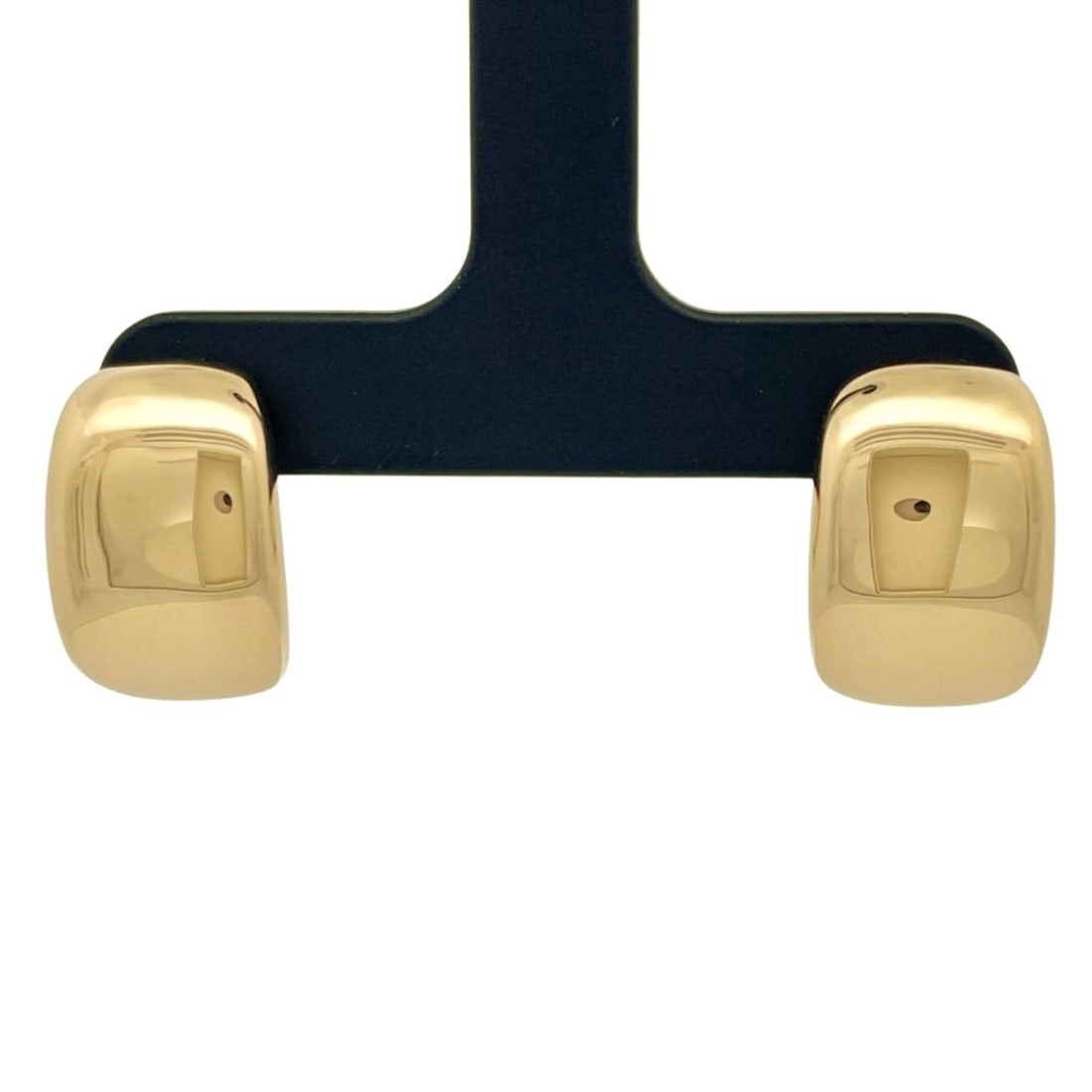 Cartier Nouvelle Vague Earrings, 18K Yellow Gold, 12.0g, Women's: --- Catalog ---Category: SizeWeight: 12g / 0.42oz.Size (HxWxD): 17.50mm x 11.30mm / 0.69'' x 0.44''Category: DesignType: Clip earringsGender: WomenMaterial: Yellow gold (18K)Category: GeneralBrand: Ca