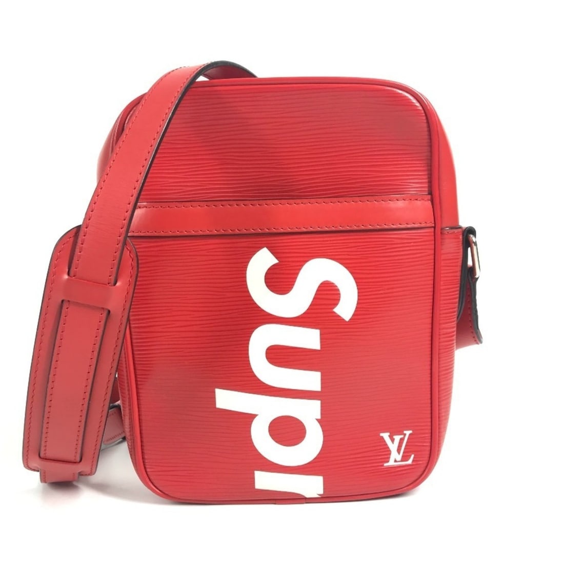LOUIS VUITTON M53417 Epi Leather x Supreme Collaboration Danube PM Bag, Crossbody Pouch, Shoulder: --- Catalog ---Category: SizeSize (HxWxD): 21.5cm x 26cm x 6.5cm / 8.46'' x 10.23'' x 2.55''Category: DesignType: Pochette, Shoulder bagColor: Red color, WhiteGender: Men,Women,UnisexMaterial: Epi lea