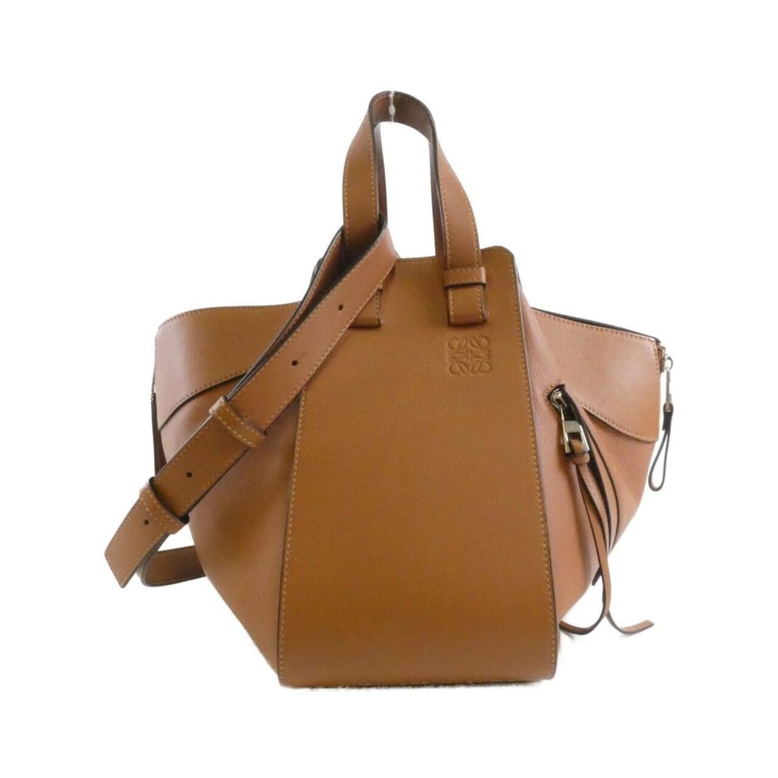 Loewe Hammock Small 387 30 S35 Shoulder Bag: --- Catalog ---Category: SizeWeight: 600g / 1.32lb.Size (HxWxD): 24cm x 30cm x 28cm / 9.44'' x 11.81'' x 11.02''Strap Length: 92cm - 108cm / 36.22'' - 42.51''Handle Length: 23cm / 9.05''Category: