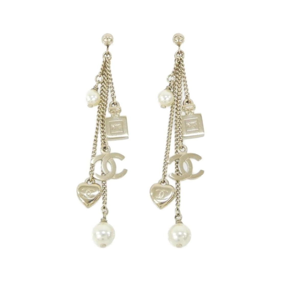 Chanel 53211 Earrings: --- Catalog ---Category: SizeSize (HxWxD): 77.00mm x 13.00mm / 3.03'' x 0.51''Category: DesignType: Stud earringsColor: Gold, WhiteGender: WomenCategory: GeneralMPN: 53211Brand: Chanel--- Item List