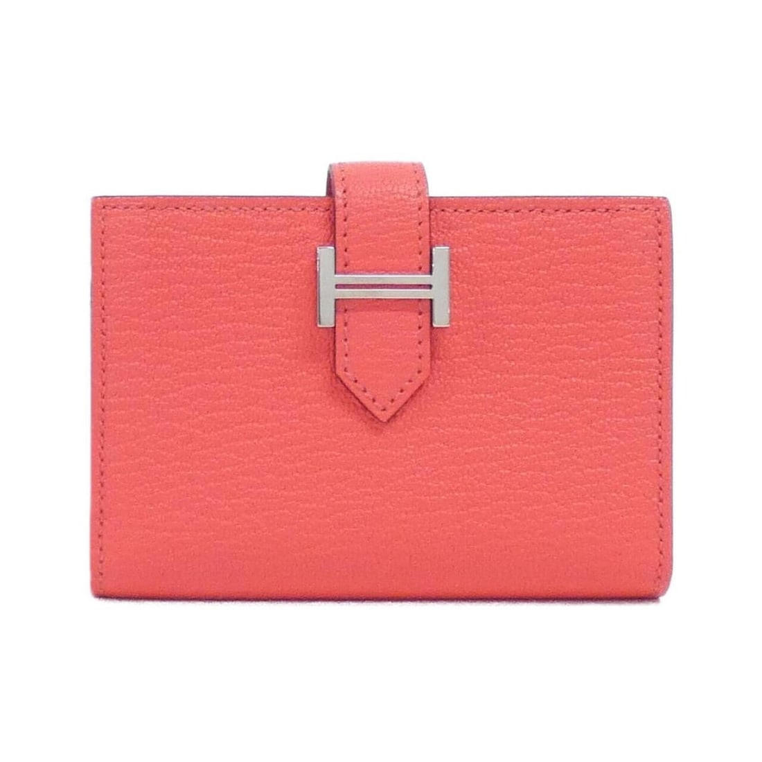 Hermes Bearn 039805CK Business Card Holder/Card Case: --- Catalog ---Category: DesignType: Card caseColor: PinkGender: Women,MenMaterial: Chevre leather Category: GeneralMPN: 039805CKBrand: HermesCategory: Physical PropertiesSize (HxWxD): 7cm x 11cm x