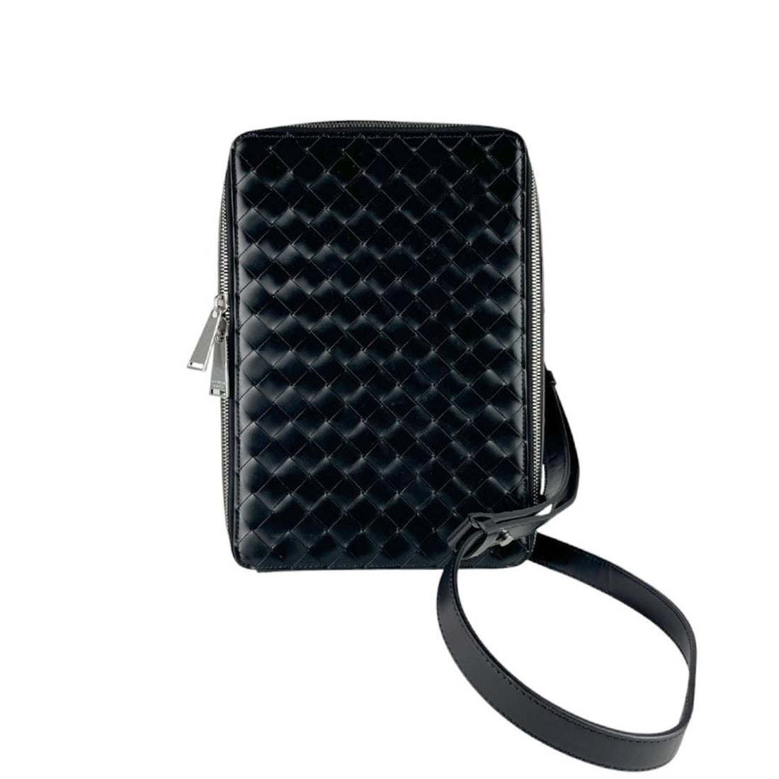 Bottega Veneta shoulder bag, Intrecciato leather, black, men's, B08485374S z9895: --- Catalog ---Category: SizeSize (HxWxD): 27cm x 19cm x 4cm / 10.62'' x 7.48'' x 1.57''Category: DesignType: Shoulder bagColor: BlackGender: MenMaterial: Leather Category: GeneralMPN: 272374Brand: