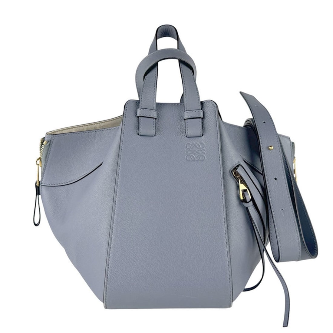 Loewe Hammock Small Leather Shoulder Bag/Handbag, Blue, Women's (z9890): --- Catalog ---Category: SizeSize (HxWxD): 24cm x 14cm x 26cm / 9.44'' x 5.51'' x 10.23''Category: DesignType: Handbag, Shoulder bagColor: BlueGender: WomenMaterial: Leather Category: GeneralBrand:
