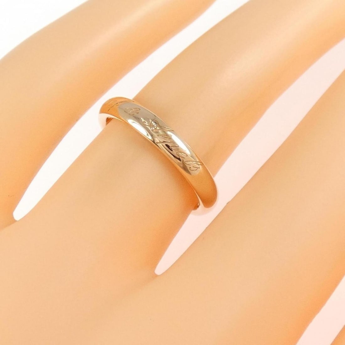Van Cleef & Arpels Signature Ring - 4