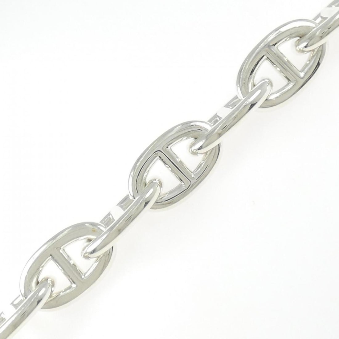 Hermes Hermès Chaine d'Ancre TGM Bracelet: --- Catalog ---Category: SizeLength: 21cm / 8.26''Category: DesignType: Charm braceletGender: Men,WomenMaterial: Silver 925Category: GeneralMPN: H101995BBrand: Hermes--- Item List ---Section: