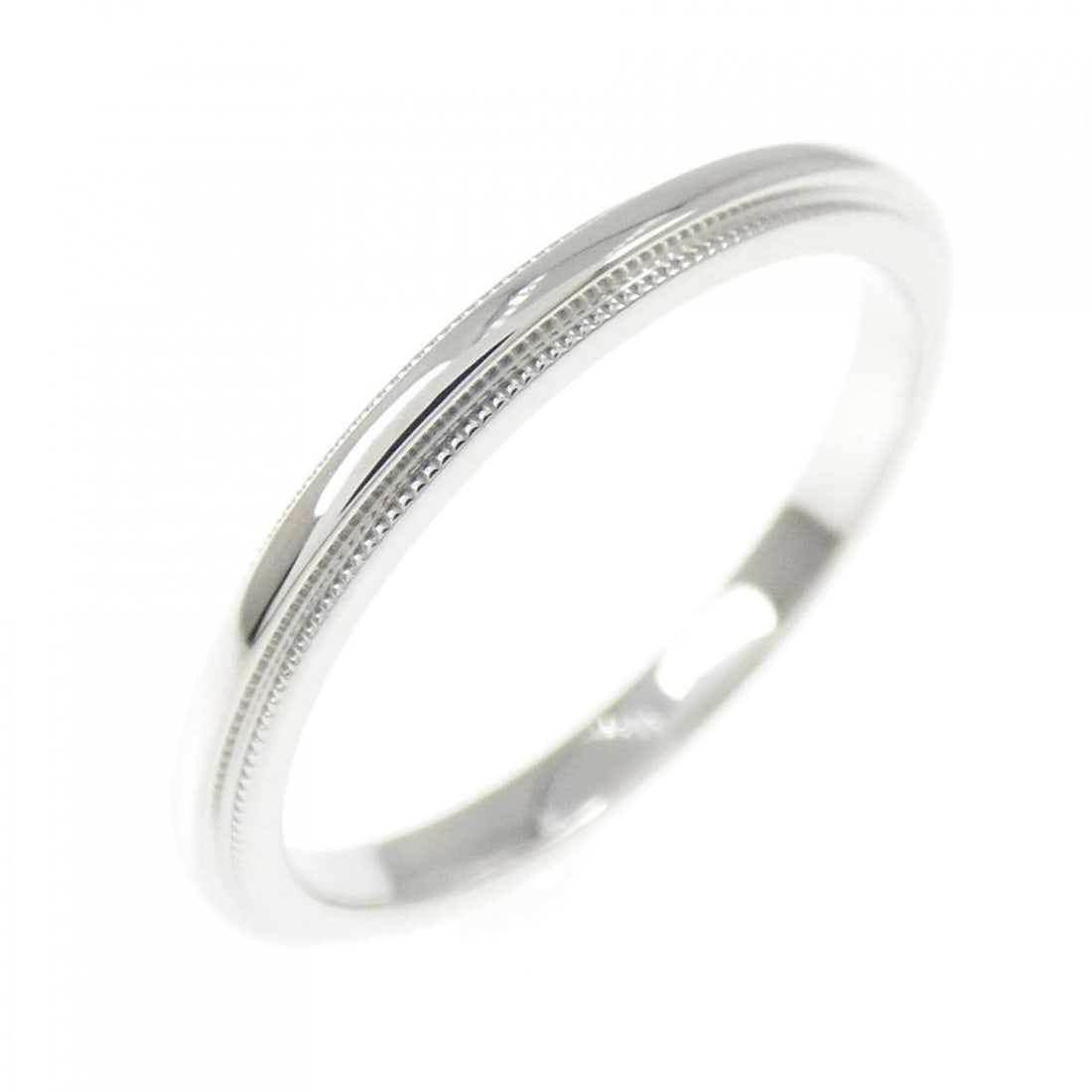 Tiffany & Co. Milgrain Ring: --- Catalog ---Category: SizeJP Size: 11.5US Size: 6Category: DesignType: Band ringGender: WomenMaterial: Platinum 950Category: GeneralBrand: Tiffany--- Item List ---Section: ConditionRanking: Rank A