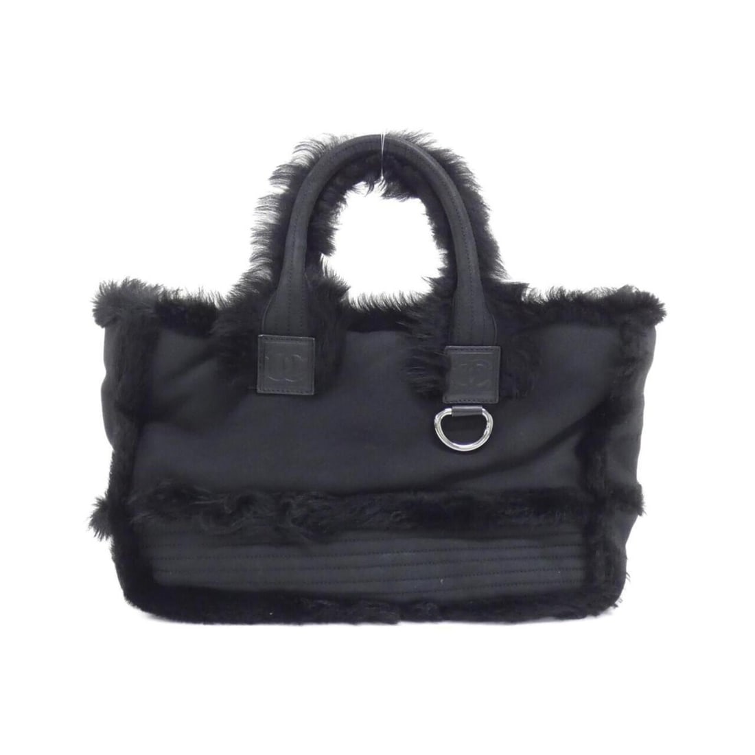 Chanel Sport Line 36652 Handbag: --- Catalog ---Category: SizeSize (HxWxD): 26cm x 48cm x 14cm / 10.23'' x 18.89'' x 5.51''Category: DesignType: HandbagColor: BlackMaterial: Fur Hardware Color: SilverLeather/Fur Type: