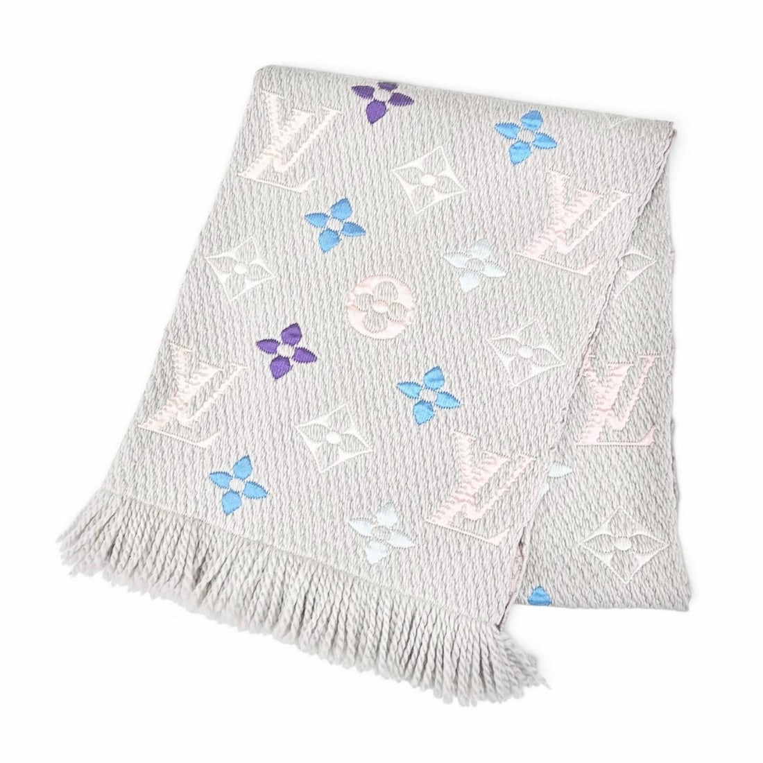 LOUIS VUITTON M75874 Echarpe Logomania Rainbow Wool Silk Monogram Stole Scarf, Gray Multicolor, Made: --- Catalog ---Category: SizeSize (LxW): 1.58m x 31.5cm / 62.2'' x 12.4''Category: DesignType: StoleColor: Gray, Multi-colorGender: WomenMaterial: Wool , Silk Category: GeneralMPN: M75874Brand: Louis 