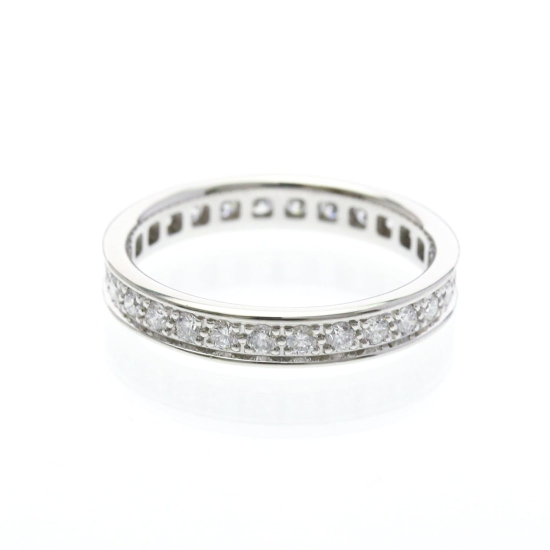 Cartier Full Eternity Ring White Gold (18K) Fashion Diamond Band Ring Silver: --- Catalog ---Category: SizeWidth: 3.3mm / 0.13''Weight: 2.7g / 0.09oz.JP Size: 10US Size: 5 1/4Brand Size: 50Category: DesignType: Band ringColor: SilverMetal: White GoldStone: DiamondStyle: Fashion