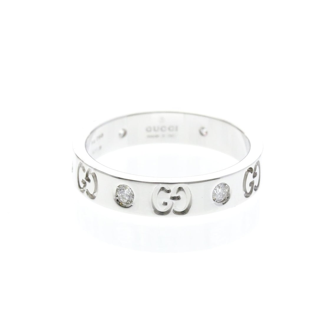 Gucci Icon Ring Diamond White Gold (18K) Fashion Diamond Band Ring Silver: --- Catalog ---Category: SizeWidth: 4mm / 0.16''Weight: 4.4g / 0.15oz.JP Size: 12US Size: 6 1/2Brand Size: 13Category: DesignType: Band ringColor: SilverMetal: White GoldStone: DiamondStyle: FashionGe