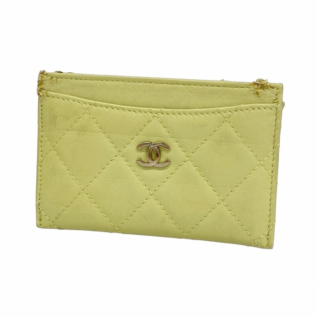 Chanel business card holder/card case, Matelassé lambskin, light green, women's.: --- Catalog ---Category: DesignType: Card caseColor: Light greenGender: WomenMaterial: Leather Leather/Fur Type: LambskinCategory: GeneralBrand: ChanelCategory: Physical PropertiesSize (HxWxD): 7.5cm 