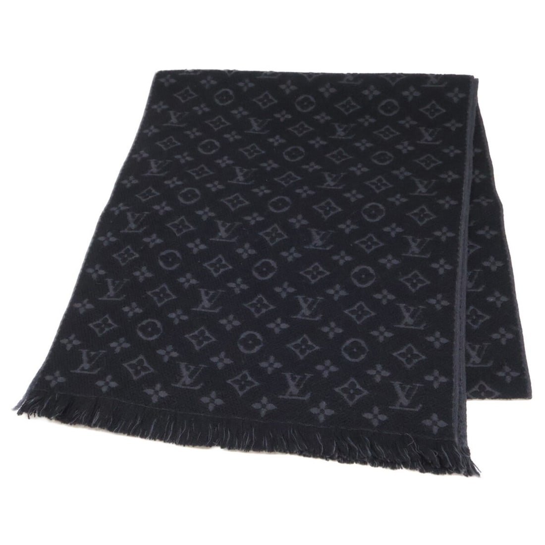LOUIS VUITTON M70520 Monogram Classic Stole Scarf Noir Men's: --- Catalog ---Category: SizeSize (LxW): 1.83m x 38cm / 72.04'' x 14.96''Category: DesignType: StoleColor: NoirGender: MenMaterial: Wool Category: GeneralBrand: Louis Vuitton--- Item List ---Section: 