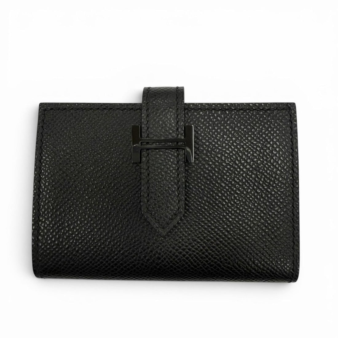 HERMES Bearn Veau Epsom Leather So Black H Logo Monochrome Business Card Holder/Card Case/Pass Case: --- Catalog ---Category: DesignType: Card caseColor: BlackGender: MenMaterial: Epsom leather Category: GeneralBrand: HermesCountry of Origin: FranceCategory: Physical PropertiesSize (HxWxD): 7cm x 10c