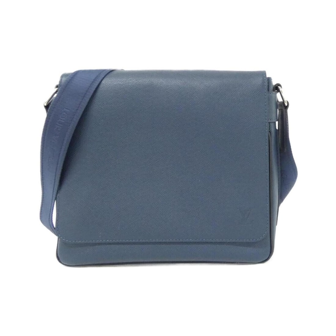 Louis Vuitton Taiga Roman PM M32824 Shoulder Bag: --- Catalog ---Category: SizeSize (HxWxD): 24cm x 27cm x 7cm / 9.44'' x 10.62'' x 2.75''Category: DesignType: Shoulder bagColor: OceanGender: MenMaterial: Leather Hardware Color: SilverLeather/Fur