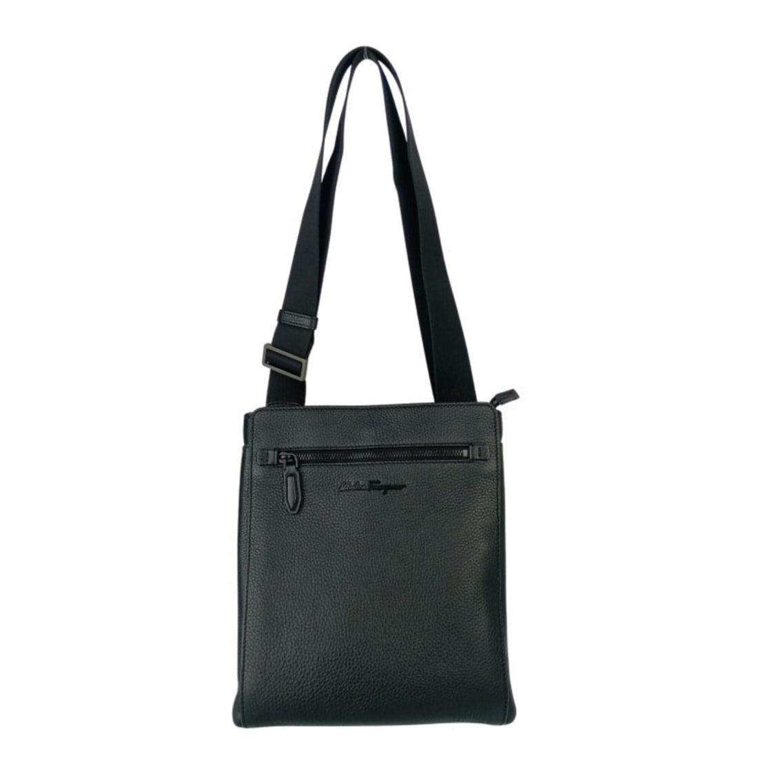 SALVATORE FERRAGAMO Ferragamo Shoulder Bag Crossbody FZ-24 0131 Black Calfskin Men's: --- Catalog ---Category: SizeSize (HxWxD): 28cm x 24.5cm x 3.5cm / 11.02'' x 9.64'' x 1.37''Category: DesignType: Messenger bag, Shoulder bagColor: BlackGender: MenMaterial: Leather Leather/Fur Type: 