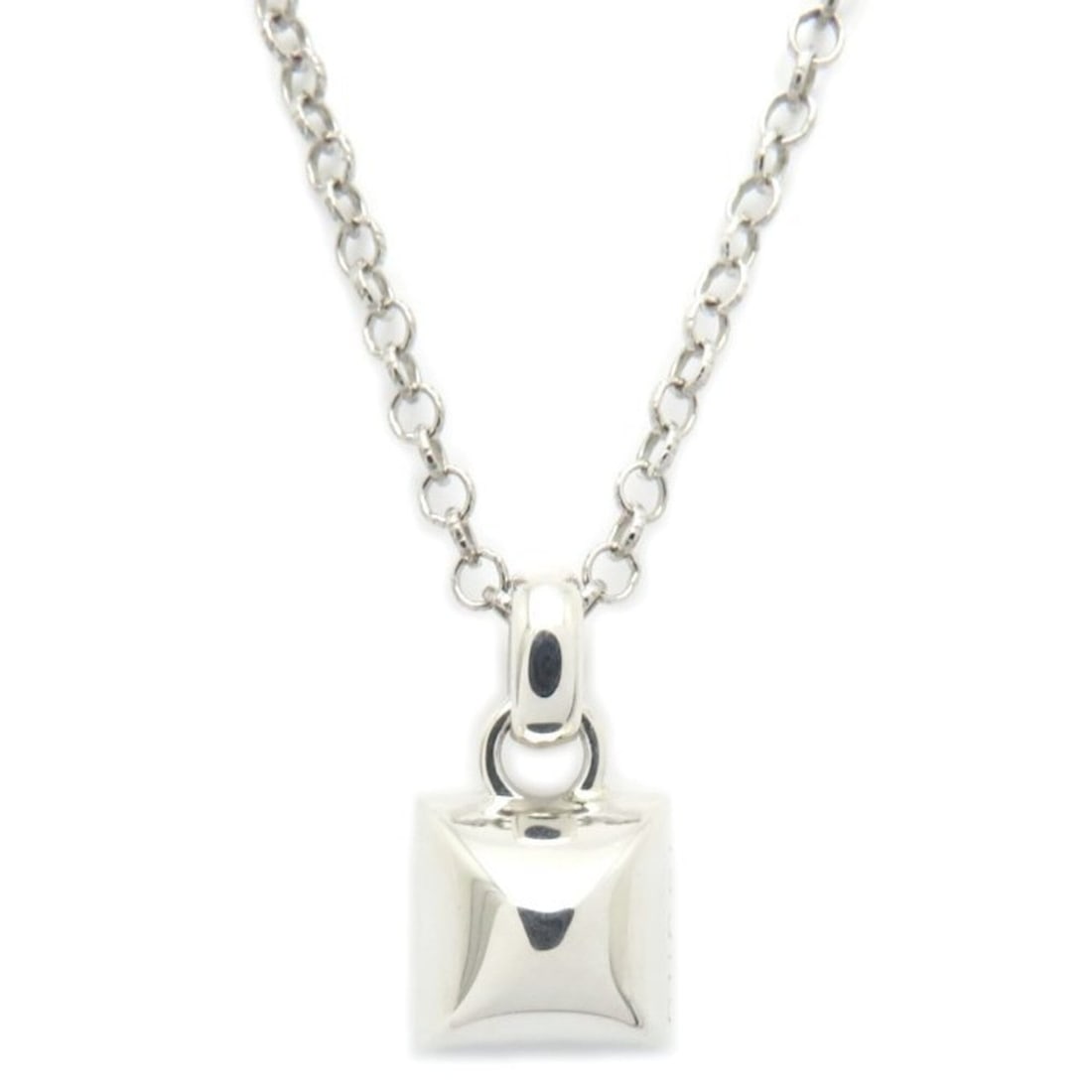 GUCCI Diamante Pyramid Stud Necklace, SV925, Women's /295582: --- Catalog ---Category: SizePendant Size: 16.5mm x 11.7mm / 0.64'' x 0.46''Neck Circumference: 55.5 cm / 21.85''Category: DesignColor: SilverGender: WomenMaterial: Silver 925Necklace Type: NecklaceCa