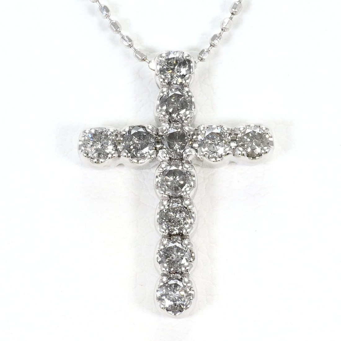18K (18-karat white gold) necklace with 0.50ct diamond, includes appraisal certificate, total weight (1 of 7)