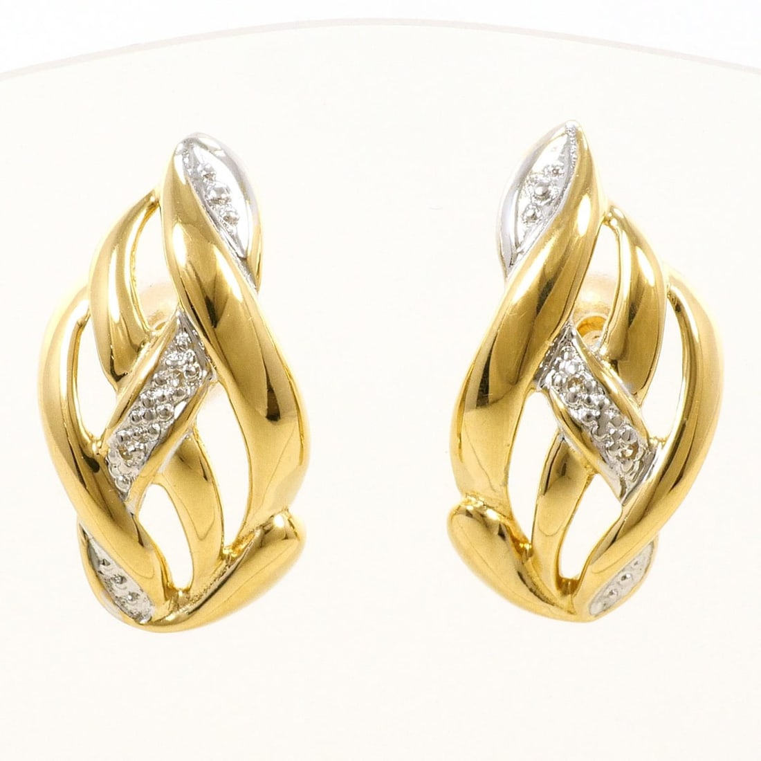 18K (18-karat) yellow gold earrings with 0.01 ct diamonds, total weight 2.9g, like new. (1 of 12)