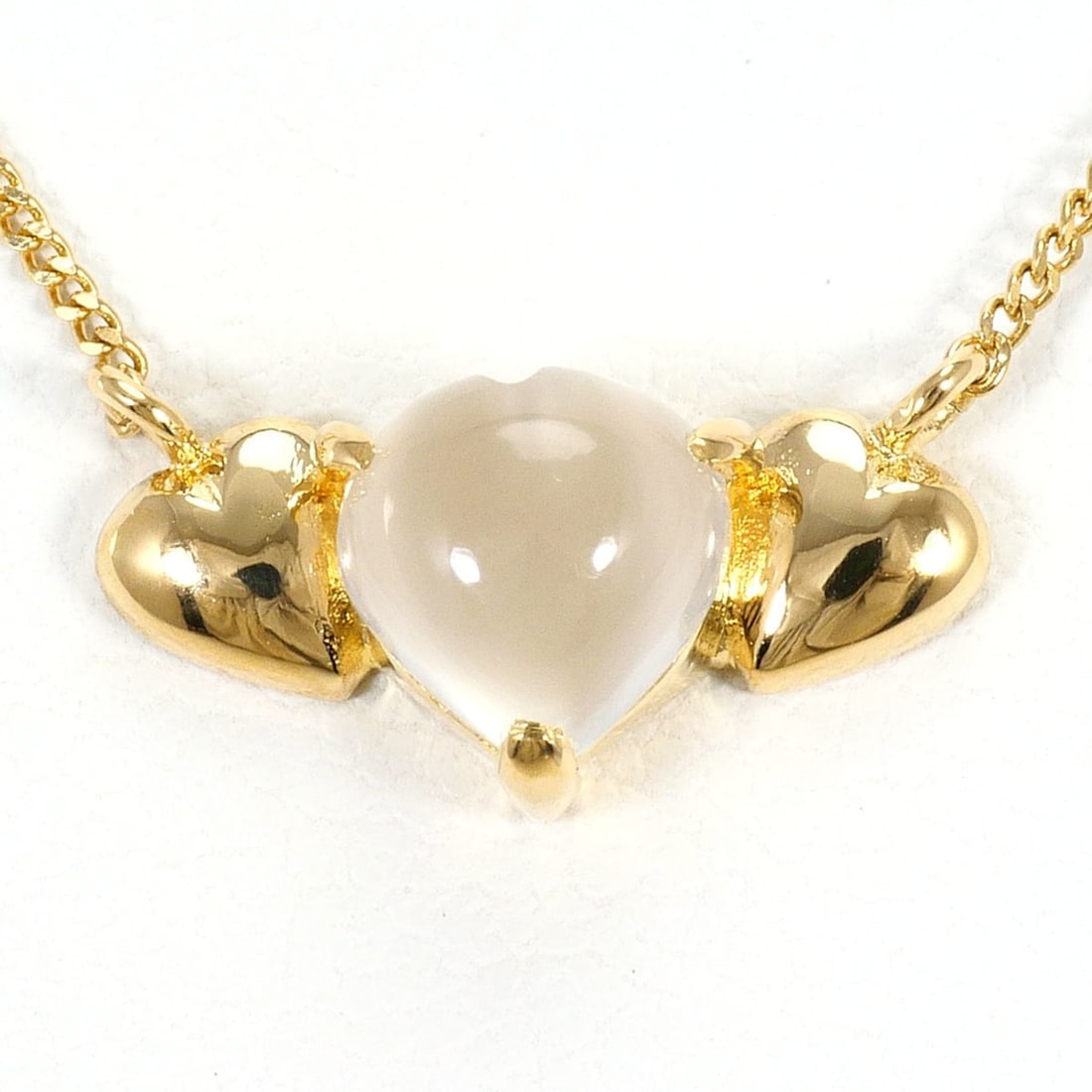 18K (18-karat) Yellow Gold Necklace with Moonstone, Total Weight 2.0g, 41cm, Like New Condition.: --- Catalog ---Category: SizeWeight: 2g / 0.07oz.Pendant Size: 7mm x 12mm / 0.27'' x 0.47''Neck Circumference: 41 cm / 16.14''Category: DesignColor: Yellow goldMetal: GoldStone: MoonstoneGender: Women