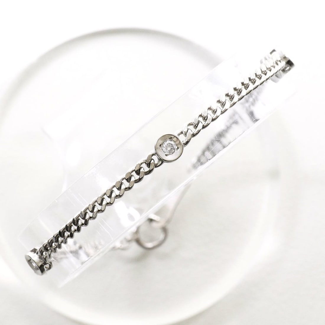 PT850 Platinum Bracelet with 0.15ct Diamond, Certificate of Authenticity, Total Weight 5.2g, 19cm,: --- Catalog ---Category: SizeLength: 19cm / 7.48''Weight: 5.2g / 0.18oz.Category: DesignType: Charm braceletColor: PlatinumMetal: PlatinumStone: DiamondGender: WomenMaterial: Platinum 850Weight (ct.):