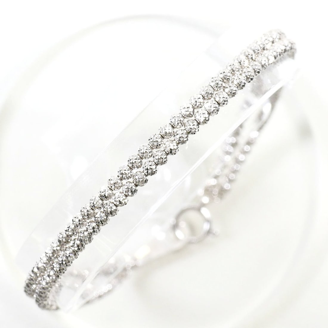18K (18-karat white gold) bracelet, total weight 5.2g, 20cm, like new.: --- Catalog ---Category: SizeWeight: 5.2g / 0.18oz.Total Length: 20cm / 7.87''Category: DesignType: Charm braceletColor: White goldMetal: White GoldGender: WomenMaterial: White gold (18K)Metal Purity: