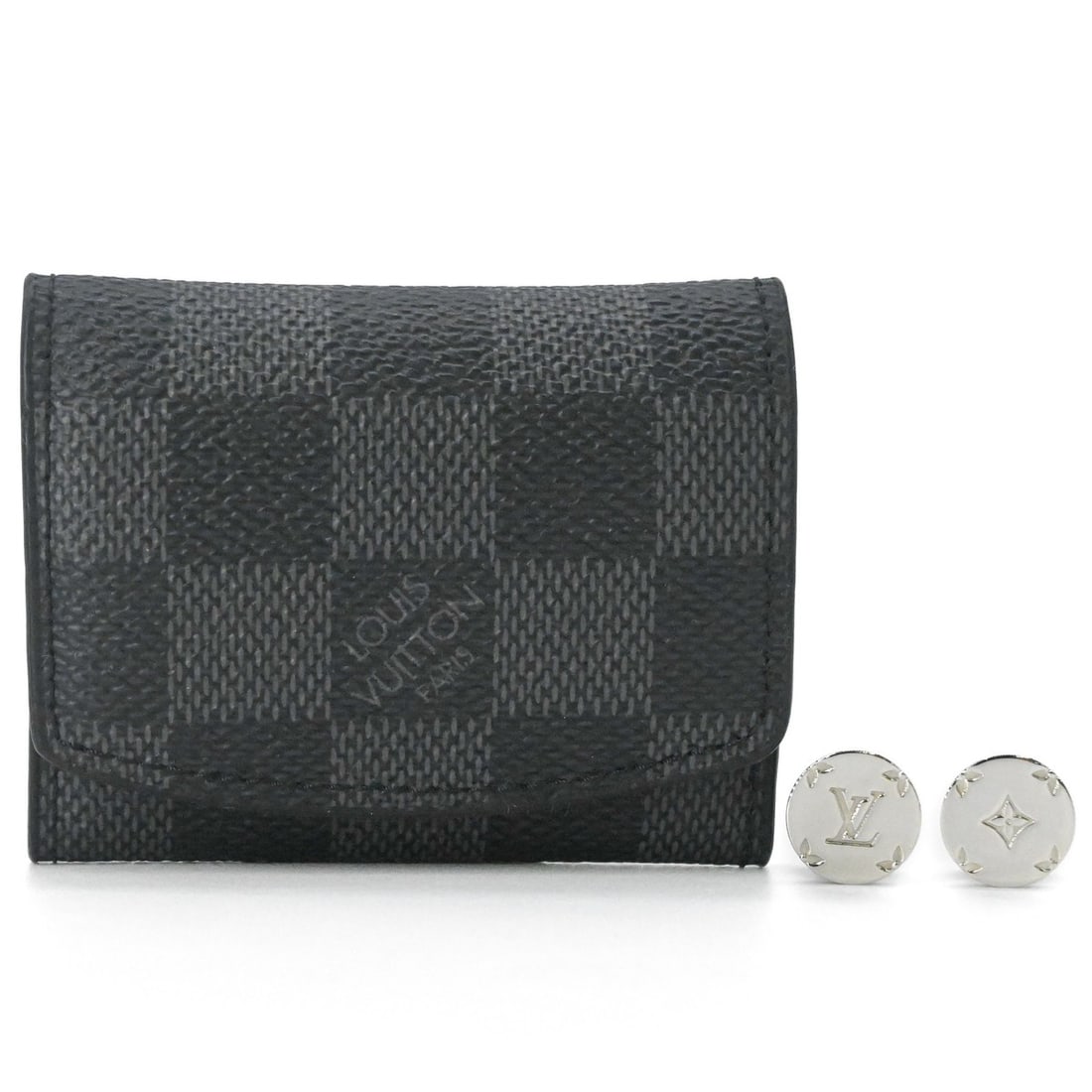 LOUIS VUITTON Louis Vuitton Bouton de Manchette Cufflinks Men's Silver M61971: --- Catalog ---Category: SizeSize (HxWxD): 20.00mm x 14.00mm / 0.79'' x 0.55''Category: DesignType: Stud/buttonColor: SilverGender: MenCategory: GeneralMPN: M61971Brand: Louis Vuitton--- Item List ---