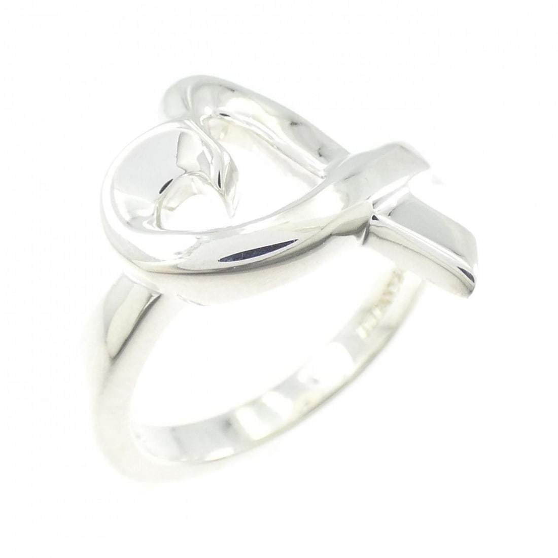 Tiffany Loving Heart Ring: --- Catalog ---Category: SizeJP Size: 8US Size: 4.5Category: DesignType: Band ringGender: WomenMaterial: Silver 925Category: GeneralBrand: Tiffany--- Item List ---Section: ConditionRanking: Rank A