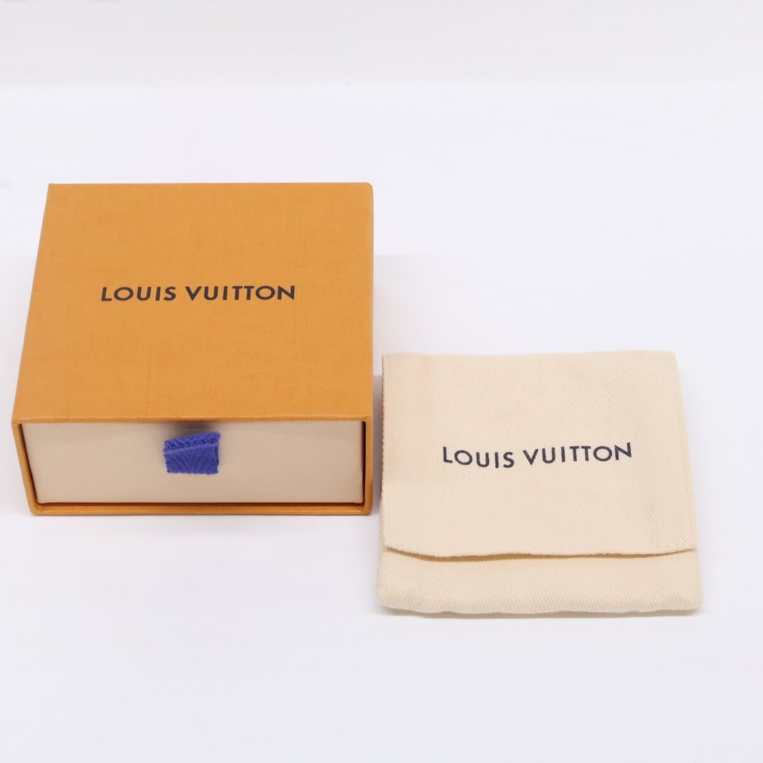 Loewe Wallets and Coin Cases - 8