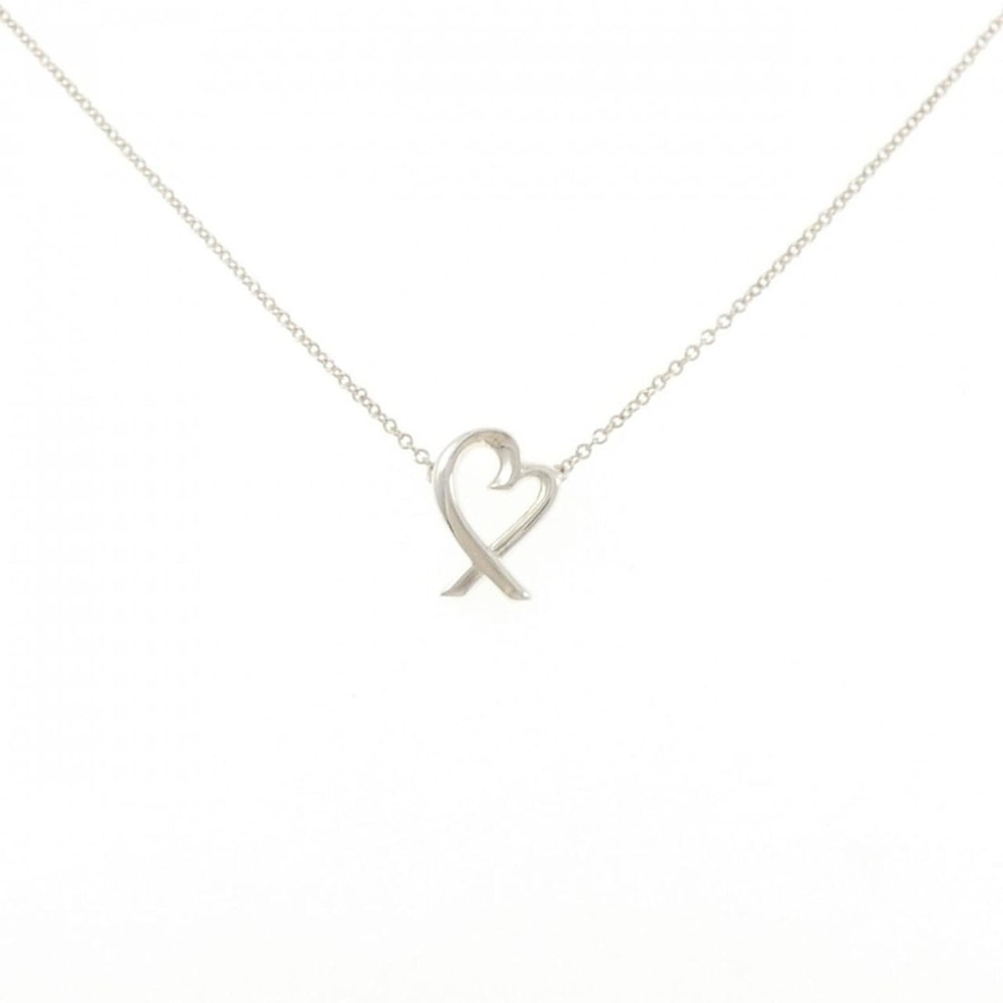 Tiffany Loving Heart Mini Necklace: --- Catalog ---Category: SizePendant Size: 11.6mm x 8.6mm / 0.45'' x 0.33''Neck Circumference: 41 cm / 16.14''Category: DesignColor: SilverGender: WomenMaterial: Silver 925Pendant Type: