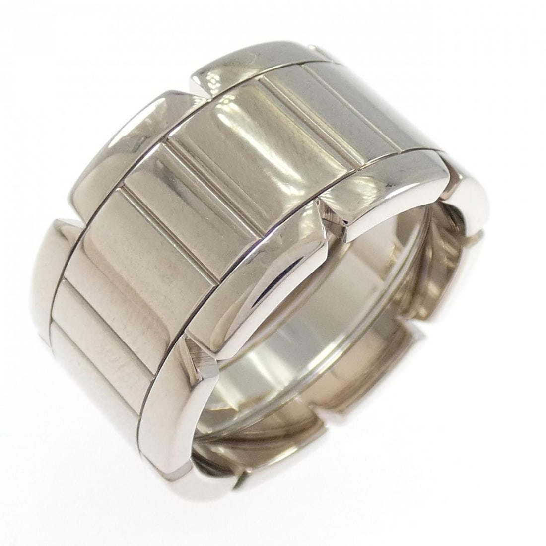 Cartier Tank Française Large Ring: --- Catalog ---Category: SizeUS Size: 7.5Brand Size: 55Category: DesignType: Band ringGender: Women,MenMaterial: White gold (18K)Category: GeneralBrand: Cartier--- Item List ---Section: